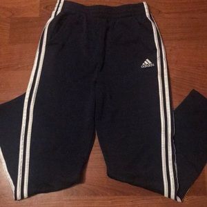 🏀 Boys black “Adidas” joggers 🏀